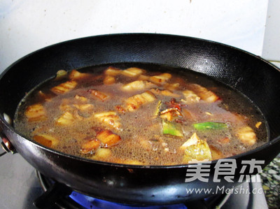 Braised Cuttlefish Head with Pork Belly recipe