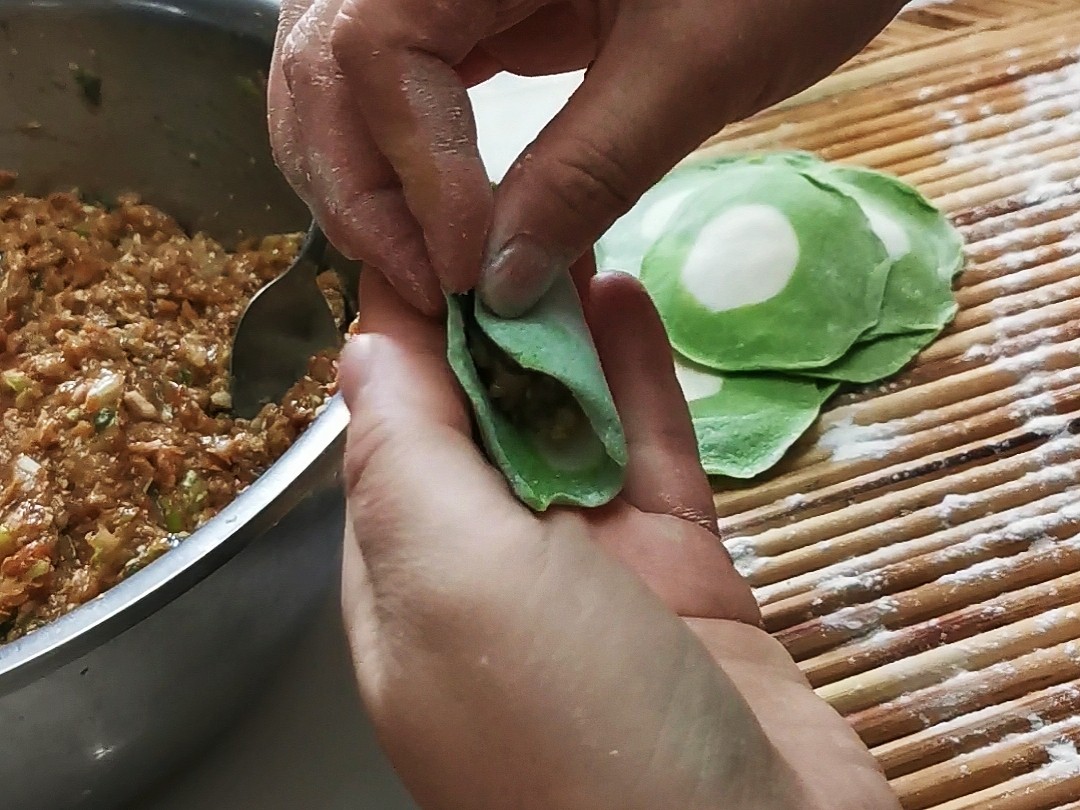 Teach You How to Make The Dumplings, from Mixing Noodles to Filling, to Making The Dumplings recipe