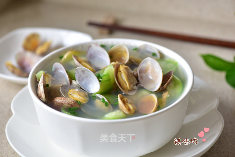 【luffa Clam Soup】 recipe