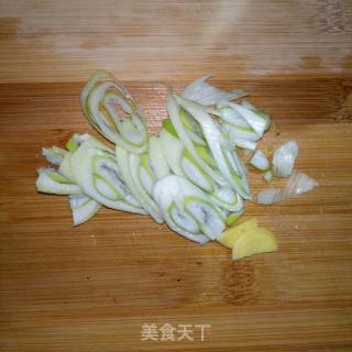 Stir-fried Duck Leg with Sauce recipe