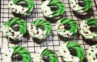 Matcha White Chocolate Two-color Garland Cookies recipe