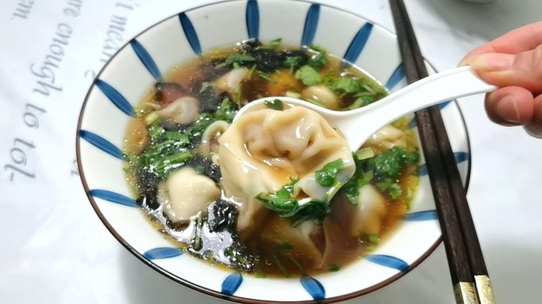 Fresh and Juicy Pork Wonton with Mushroom recipe