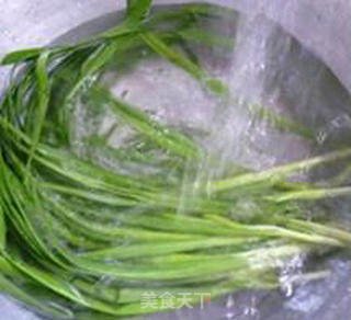 Stir-fried Lotus Root with Leeks recipe