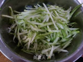 Cucumber Tossed with Noodles recipe