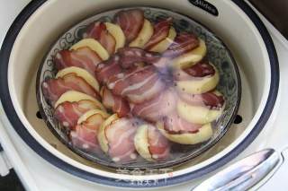 Steamed Potatoes with Bacon recipe