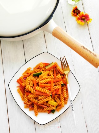 Spiral Pasta with Tomato Sauce recipe