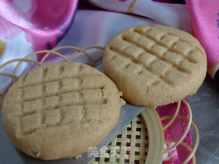 Crispy and Smooth-peanut Butter Fragrance Biscuits recipe