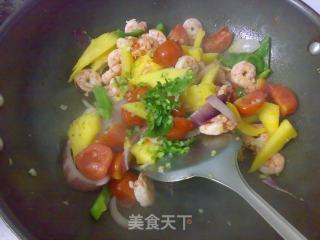 Braised Shrimp with Fresh Fruit recipe