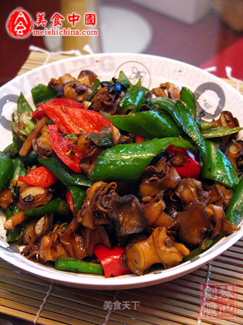 Stir-fried Conch with Chili recipe