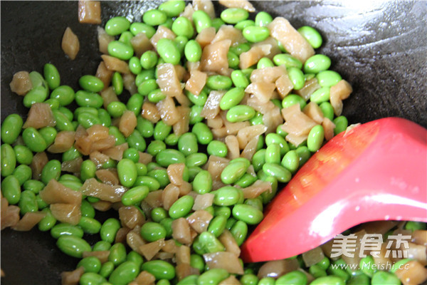 Fried Edamame with Dried Radish recipe