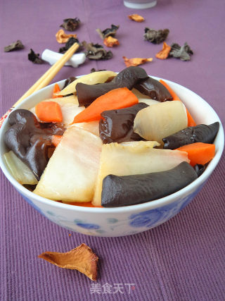 Stir-fried Chinese Cabbage Stem with Black Fungus recipe