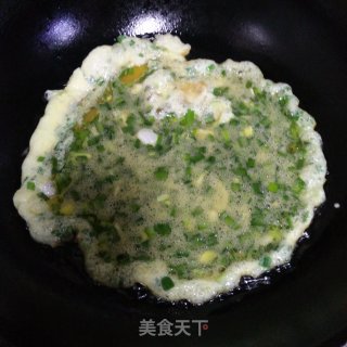 Fried Eggs with Leek recipe