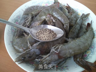 Fried Prawns with Black Pepper recipe