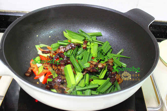 Stir-fried Garlic Sprouts with Bacon recipe