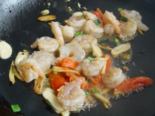 Stir-fried Shrimp with Broccoli and Cashew Nuts recipe