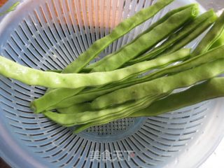 Stir-fried String Beans with Tomato Sauce recipe
