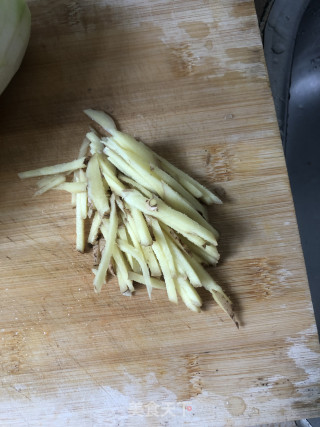 White Shell and Zucchini Soup recipe