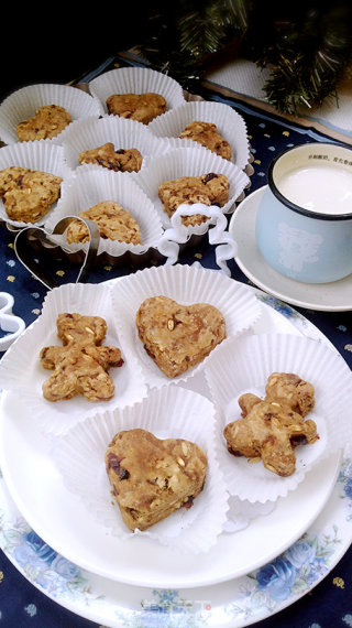 Brown Sugar Cranberry Noodle Muffins recipe