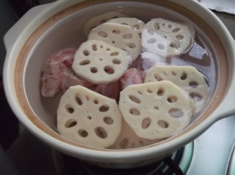 Pork Bone Soup with Lotus Root and Abalone recipe