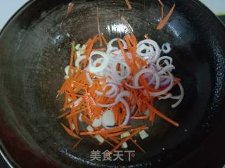 Stir-fried Beef with Carrots and Onions recipe