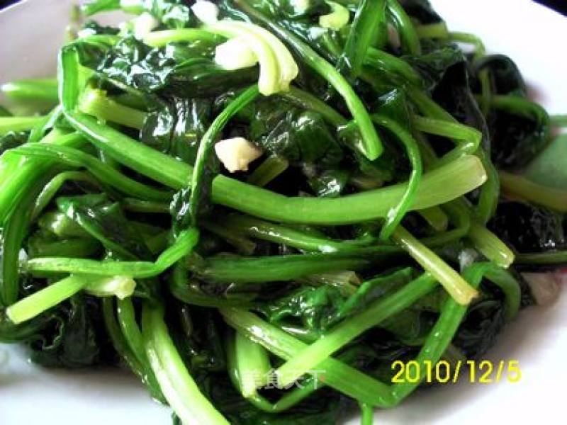 Simple and Delicious-garlic Spinach recipe