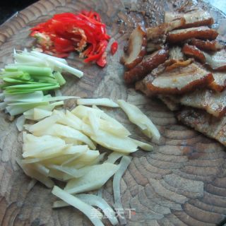 Stir-fried Dongpo Pork with Salted Radish and Garlic recipe