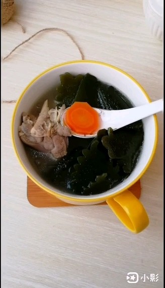 Pork Knuckle Seaweed Soup recipe