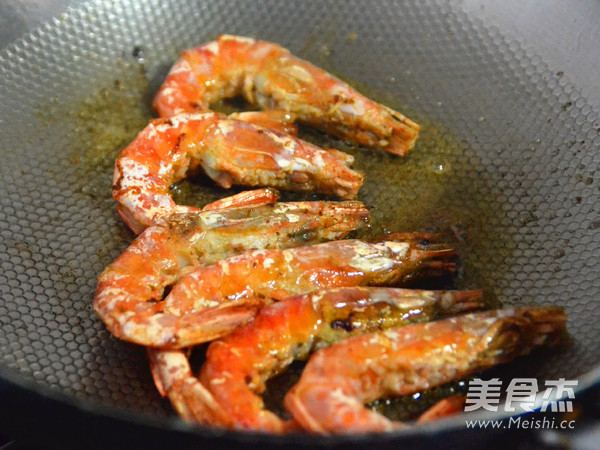 A Touch of Prosperity in Late Autumn-shrimp in Tomato Sauce recipe