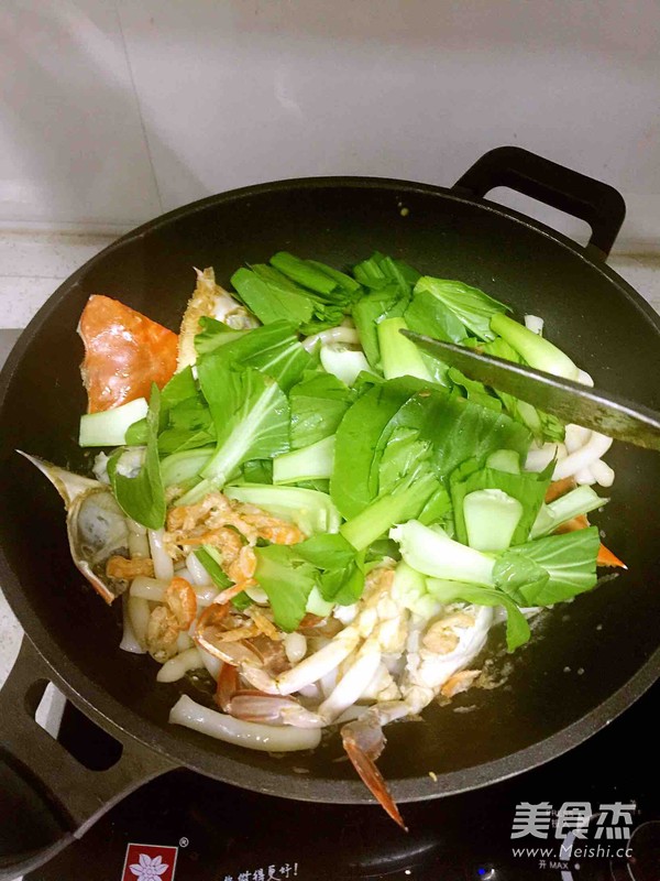 Stir-fried Rice Cake with Swimming Crab recipe