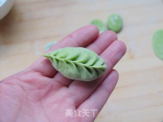 Dumplings Full of Spring in Winter-jade Lotus Root Fragrant Meat Dumplings recipe