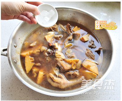 Braised Chicken with Spring Bamboo Shoots recipe