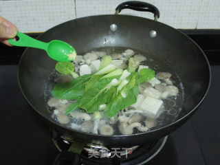 Mushroom Rape Tofu Soup recipe
