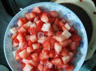 Christmas Strawberry Naked Cake recipe