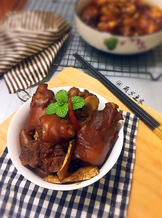 Braised Pig's Trotters recipe