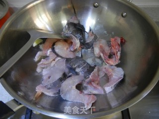 Lettuce Stalk Black Fungus Black Fish Soup recipe