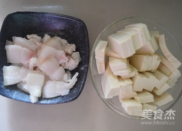 Stir-fried Tofu with Buckwheat recipe