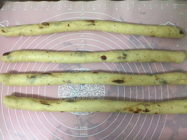 Whole Wheat Garland Bread recipe