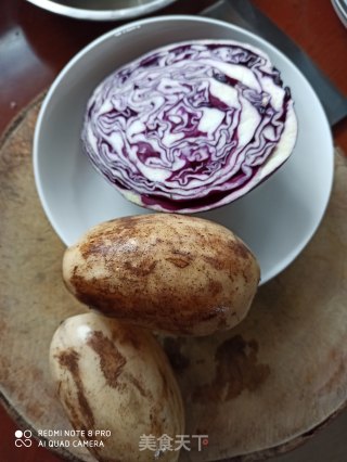 Fried Lotus Root with Purple Cabbage recipe