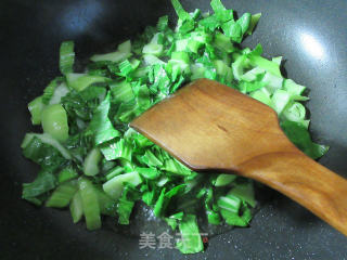 Stir-fried Rice Noodles with Green Vegetables and Shrimp Balls recipe