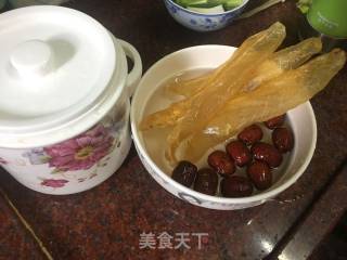 Stewed Flower Maw with Rock Sugar and Red Dates recipe