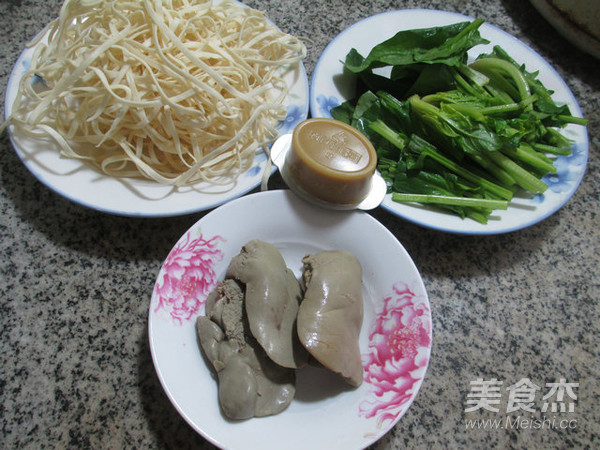 Duck Liver and Spinach Noodle Soup recipe