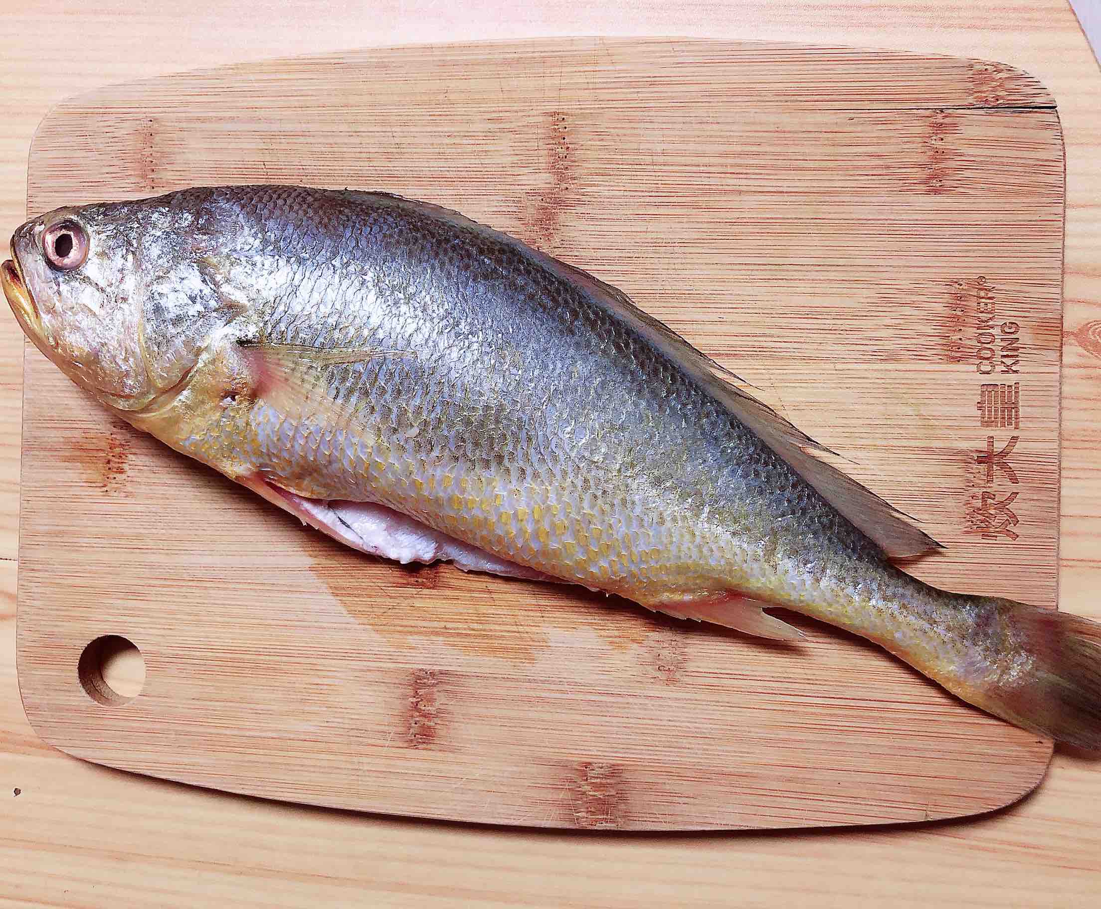 Braised Yellow Croaker in Sauce recipe