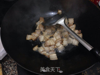 Stir-fried Potato Chips with Pork Belly recipe