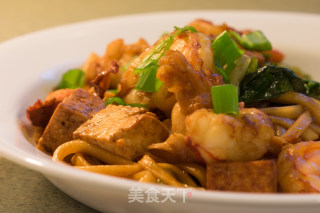 Fried Noodles with Seafood recipe