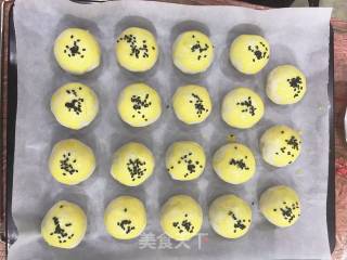 Egg Yolk Crisp recipe