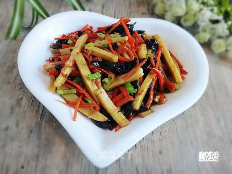 Stir-fried Corn Rice Cake with Carrot Fungus recipe