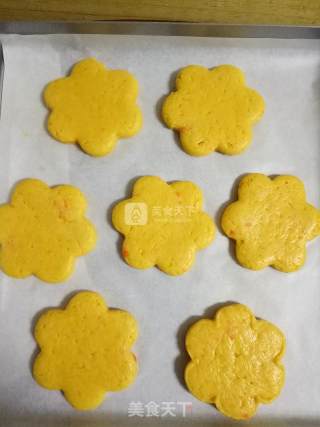 #aca烤明星大赛#carrot Flower Muffins recipe