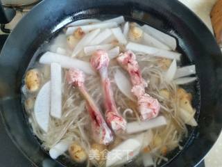 Stewed Vermicelli with Taro and Radish recipe