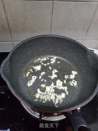 Stir-fried Black Fungus with Broccoli recipe