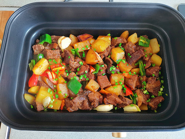 Tasty and Gluttonous Beef Stew with Potatoes recipe